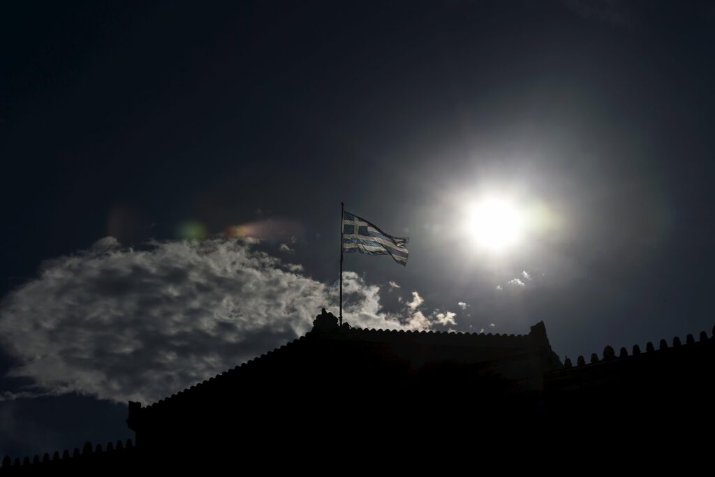Η κυβέρνηση καθορίζει τη διαπραγματευτική της στάση – Ισχυρές αντιδράσεις στην πρόταση Γιούνκερ - Media