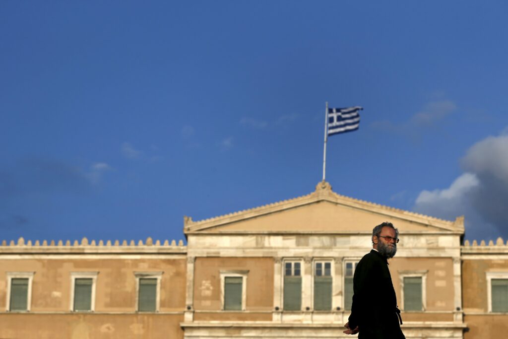 Bloomberg: Εντείνονται οι πιέσεις προς την Ελλάδα - Media