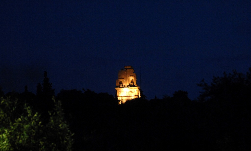 Ελεύθεροι οι νυκτερινοί περίπατοι στους λόφους της Πνύκας, Νυμφών και Φιλοπάππου αποφάσισε το ΣτΕ - Media