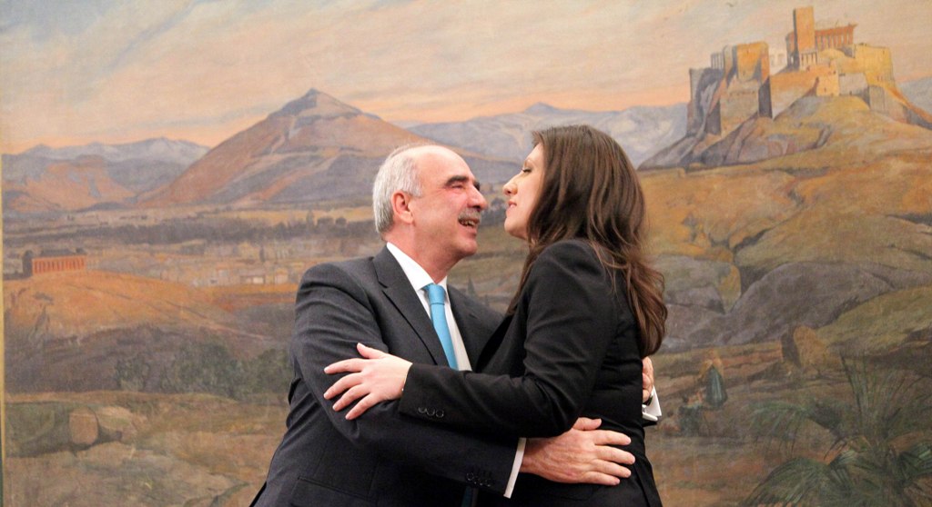 «Καρφιά» Μεϊμαράκη στη Ζωή για την εσωκομματική αντιπολίτευση (video) - Media