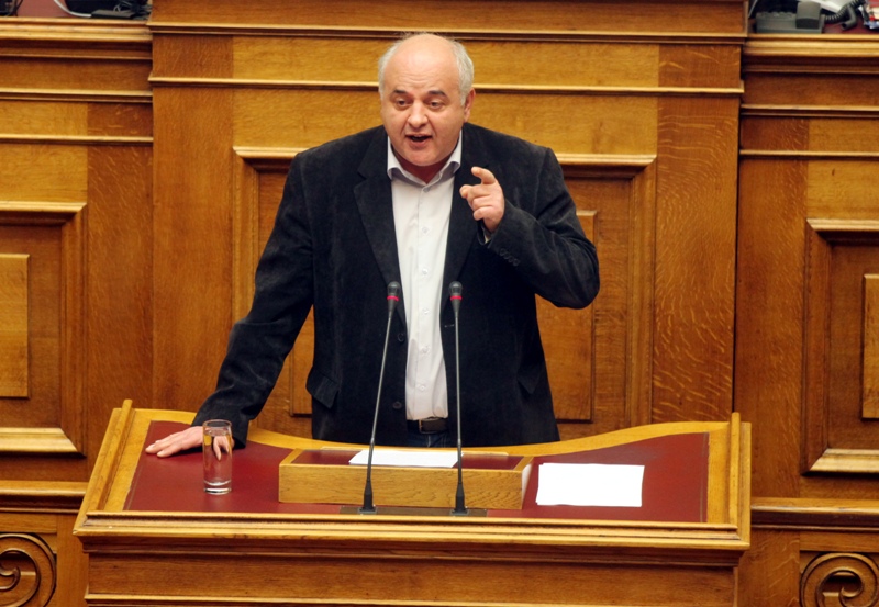 Καραθανασόπουλος προς Ζωή: «Τώρα βγάλατε την κουκούλα;»... - Media