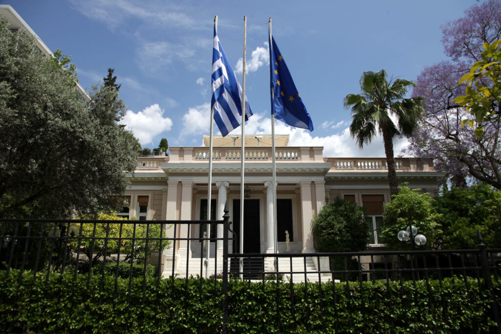 Κυβέρνηση: Τι ζητούν οι δανειστές – Τι προτείνει η Ελλάδα - Media