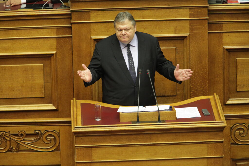 Βενιζέλος: Τρένο του τρόμου το κείμενο της πρότασης της κυβέρνησης - Media