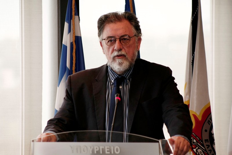 Γ. Πανούσης: Να εξετάζονται από ψυχίατρους και οι πολιτικοί, για να μην γίνουμε ένα απέραντο φρενοκομείο - Media