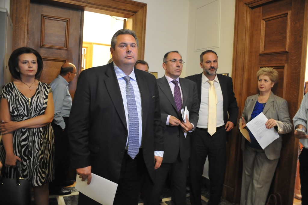 ΑΝΕΛ: Παραμένουν οι «κόκκινες γραμμές» - Η εποχή των μνημονίων τελειώνει - Media