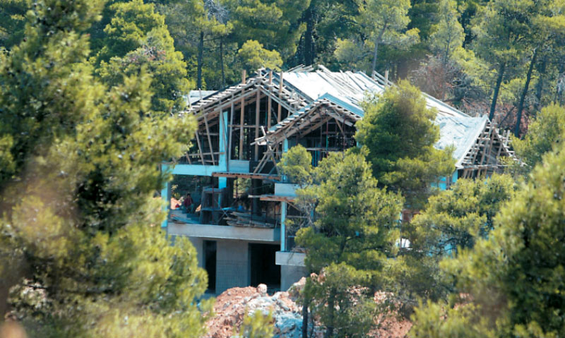 ΣτΕ: Κατεδαφιστέα τα αυθαίρετα σε δασικές περιοχές	 - Media