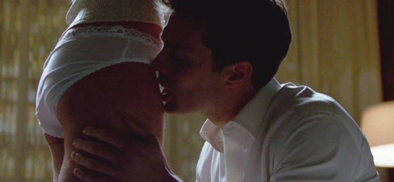 Πορνοστάρ κάνουν περιουσία πουλώντας τα... βρώμικα εσώρουχά τους - Media