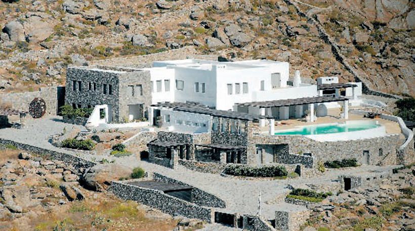 Στο σφυρί η βίλα του Αντώνη Λυμπέρη στη Μύκονο - Media