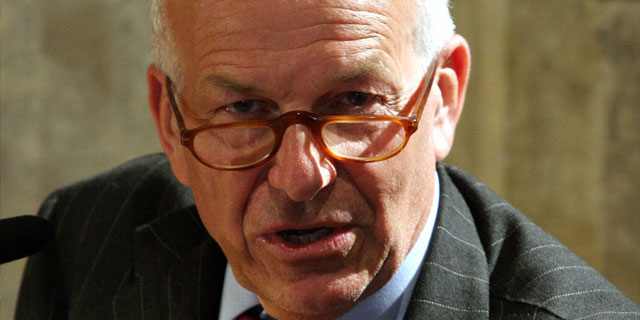 «Πολιτική αυτοκτονίας» η λιτότητα, δηλώνει ο πρώην πρόεδρος της ιταλικής βουλής Φάουστο Μπερτινόττι - Media