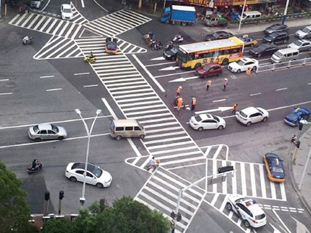 Η πιο περίπλοκη διάβαση πεζών που έχεις δει ποτέ (Photo) - Media