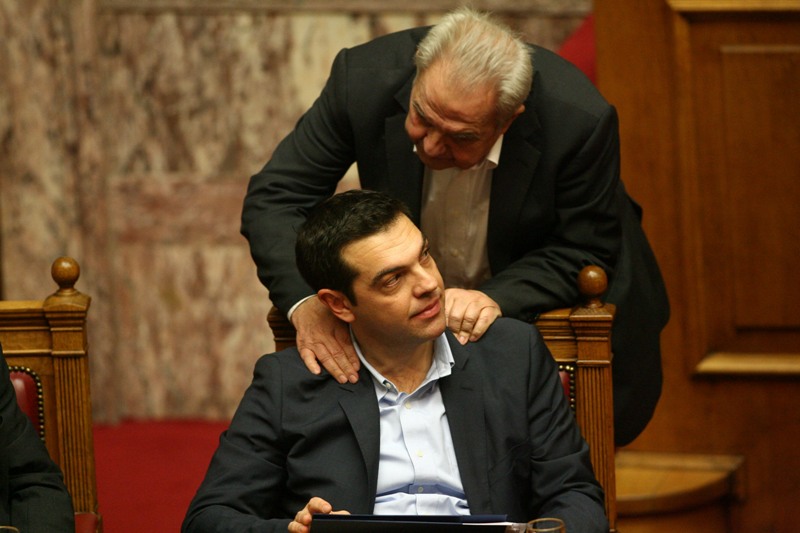 Ειρωνείες της Καθημερινής για Φλαμπουράρη: Και αγουροξυπνημένος παππούλης και με χανγκόβερ - Media