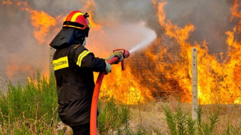 Μεγάλη φωτιά στον Άγιο Βασίλειο Κορινθίας - Έκλεισε η Εθνική από και προς την Τρίπολη    - Media