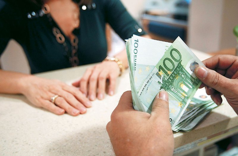 Από 1η Ιανουαρίου: Αύξηση ως 120 ευρώ σε 300.000 συνταξιούχους - Media