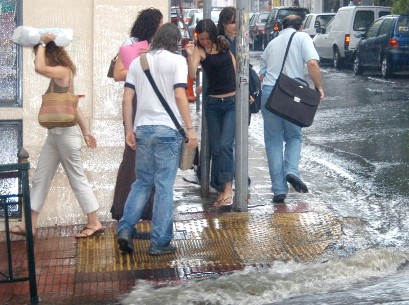 Συνεχίζεται ο άστατος καιρός με βροχές και ίσως χαλαζόπτωση - Media