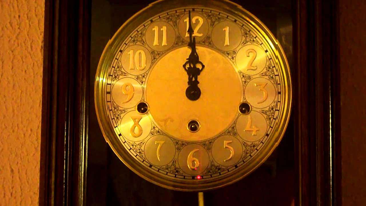 Часы 12 51. Старинные часы. Циферблат старинных часов. Часы полночь. Циферблат для напольных часов.