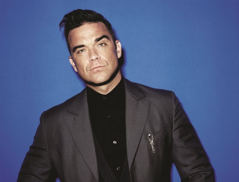 100 τυχεροί συνδρομητές της COSMOTE σε απόσταση αναπνοής από το Robbie Williams - Media