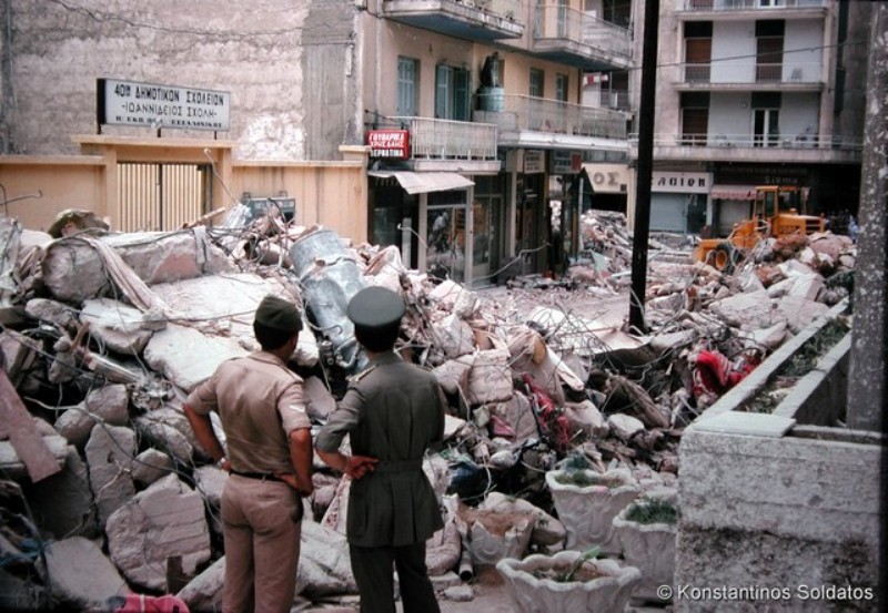 Σπάνιο φωτογραφικό υλικό: Ο καταστρεπτικός σεισμός των 6,5 ρίχτερ στη Θεσσαλονίκη το 1978 (Photos) - Media