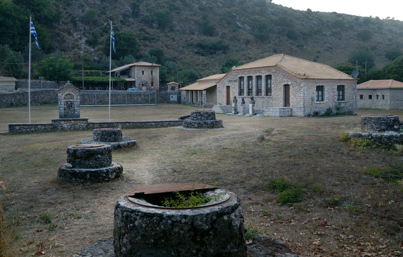 Καταρρέουν τα ιστορικά πηγάδια στο Σούλι - Media