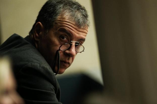 Θεοδωράκης: Δεν είναι αντρίκεια απόφαση το δημοψήφισμα - Media