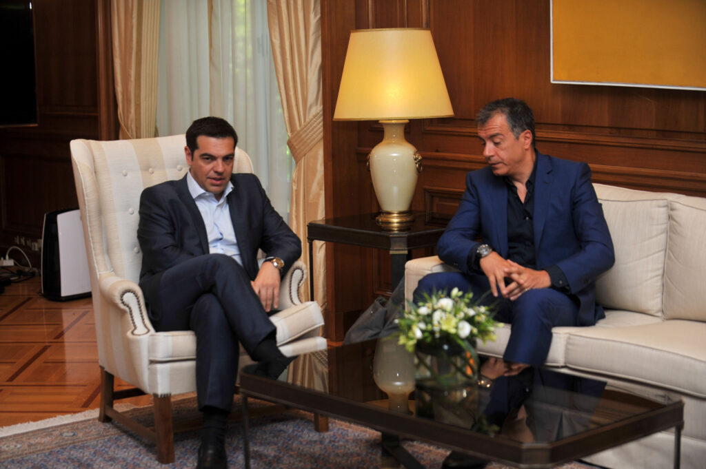 Σε ντιμπέιτ καλεί ο Θεοδωράκης τον Τσίπρα ενόψει δημοψηφίσματος - Media