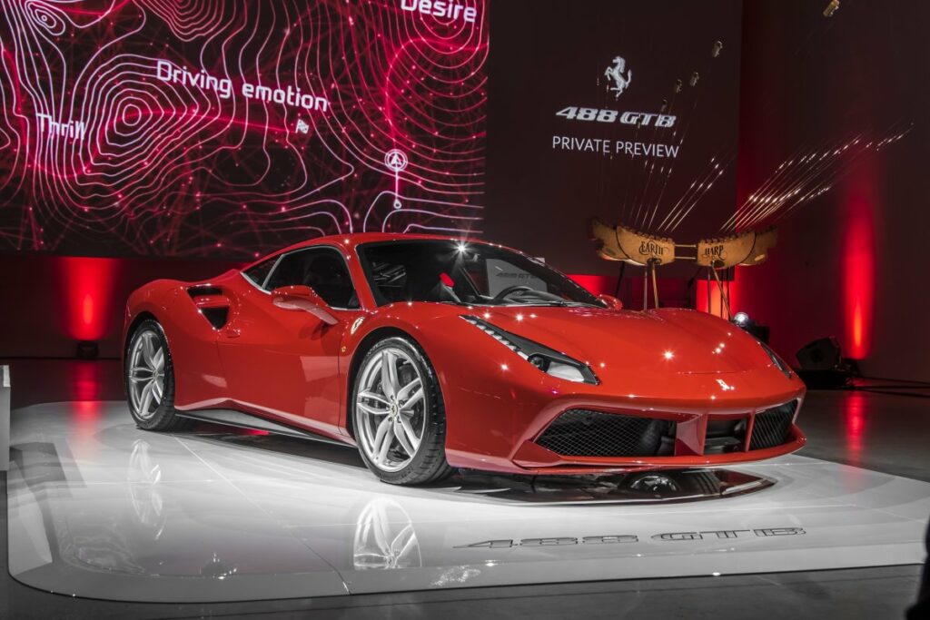 To εντυπωσιακό πάρτι για την ολοκαίνουργια Ferrari 488 GTB στη Νέα Υόρκη (Photos)  - Media