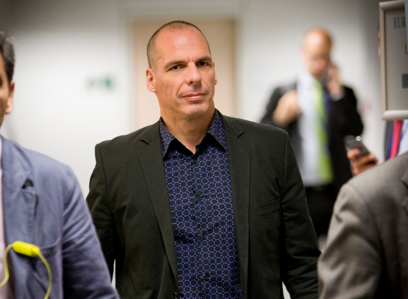 «Βέλη» της Καθημερινής για Βαρουφάκη: Εξευτελισμένος Νάρκισσος- Τον «άδειασε» ο Τσίπρας - Media