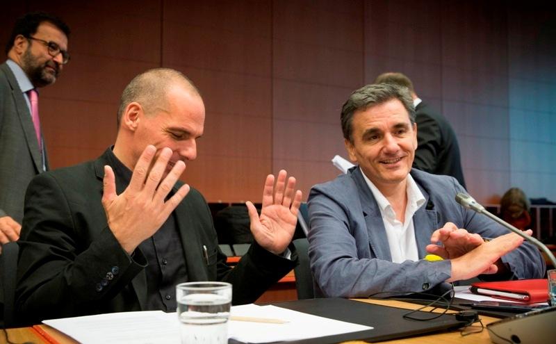 «Καρφιά» Βαρουφάκη: Αναγκαία η ρητή συμφωνία για το χρέος, θα μας πουλήσει όπως τον Βενιζέλο ο Γιούνκερ - Media