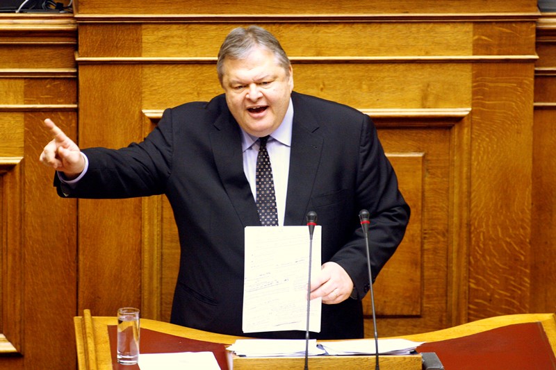Βενιζέλος: Υπήρχε σχέδιο για τραπεζική αργία - Media