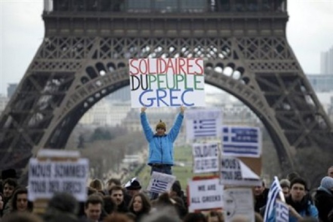 Πορείες σε πόλεις της Ευρώπης για την Ελλάδα - «Η λιτότητα σκοτώνει, η δημοκρατία πεθαίνει.. Αντιστεκόμαστε» - Media