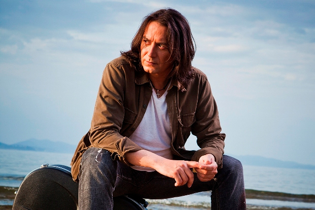 Ο Γιάννης Κότσιρας γιορτάζει τα μουσικά γενέθλιά του στο Ηρώδειο  - Media