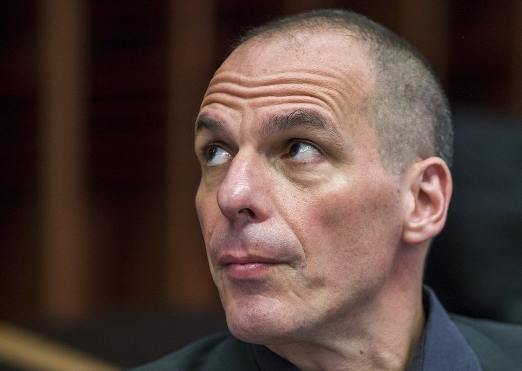 Ο Βαρουφάκης κατά «εισβολέων» δημοσιογράφων: Άντε και σ’ανώτερα - Media