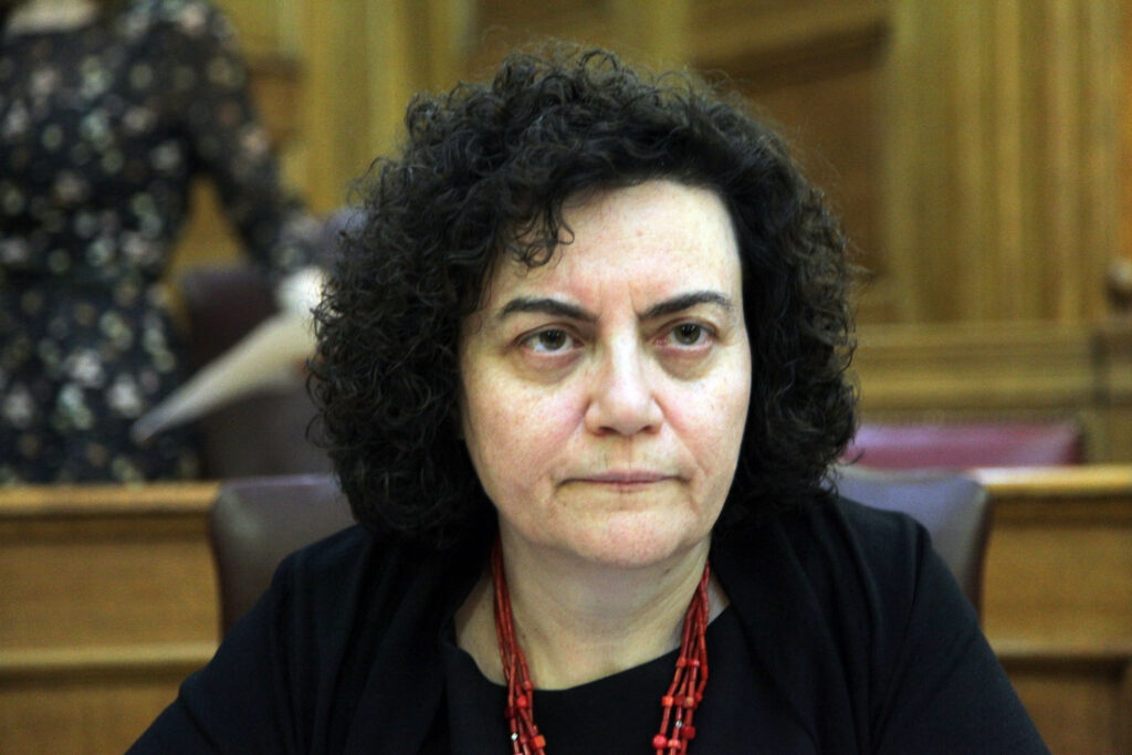 Βαλαβάνη κατά δημοσιευμάτων για τη μητέρα της: Όχι στον κανιβαλισμό - Media