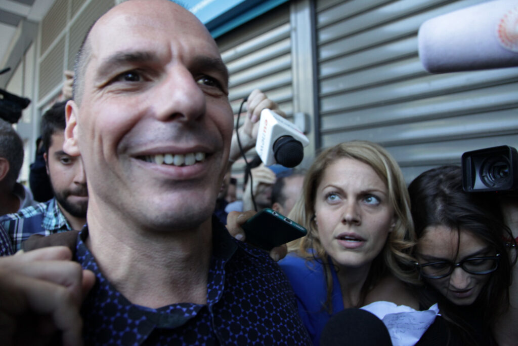 «Αυγή» κατά Βαρουφάκη: Από γκουρού των οικονομικών... μετεξεταστέος της πολιτικής - Media