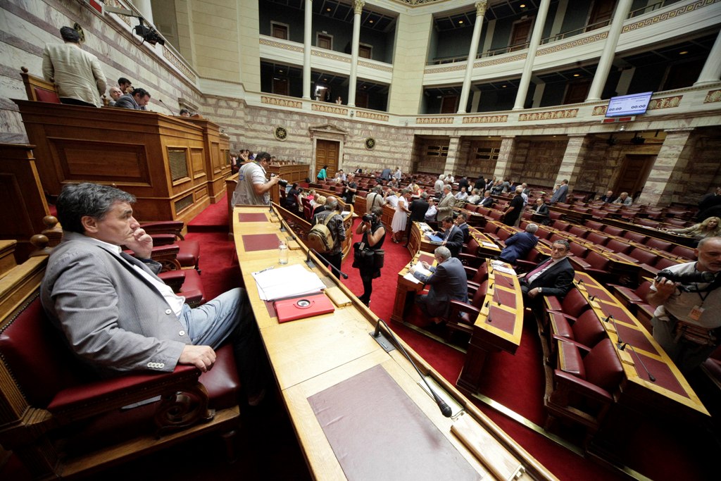 Εγκρίθηκε στην επιτροπή της Βουλής η κυβερνητική πρόταση - Media
