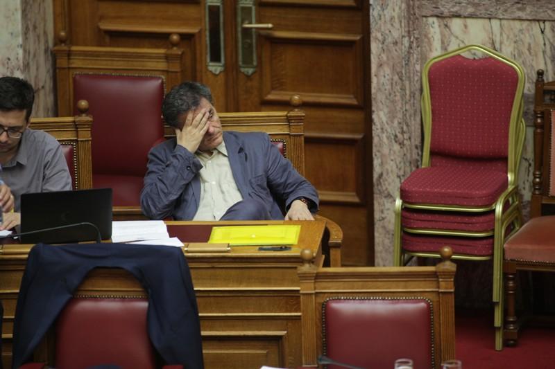 Ο κουρασμένος Τσακαλώτος, τα χαμόγελα του Βαρουφάκη και η... «βαριά» Ζωή Κωνσταντοπούλου... (Photos) - Media