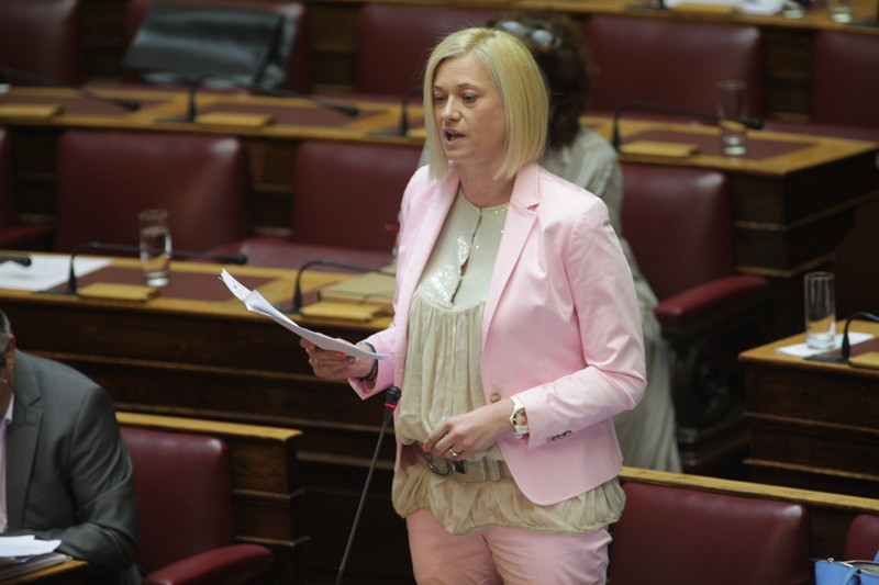 Ραχήλ Μακρή κατά Τσίπρα: Στον πολιτικό κατήφορο εγώ δεν βάζω την υπογραφή μου - Media