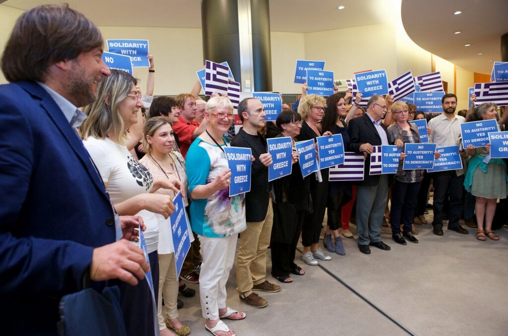 Μήνυμα αλληλεγγύης στην Ελλάδα από τους ευρωβουλευτές της αριστεράς (Video) - Media