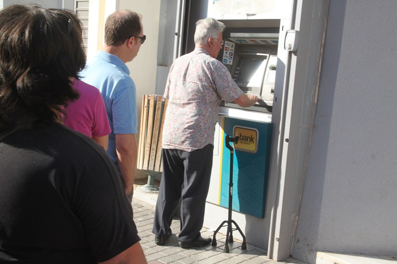 Αναλήψεις έως 420 ευρώ από σήμερα έως και την Παρασκευή - Media