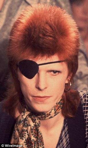 Stardust: Η πρώην σύζυγος του David Bowie χαρακτηρίζει την ταινία «απόλυτο χάσιμο χρόνου»  - Media