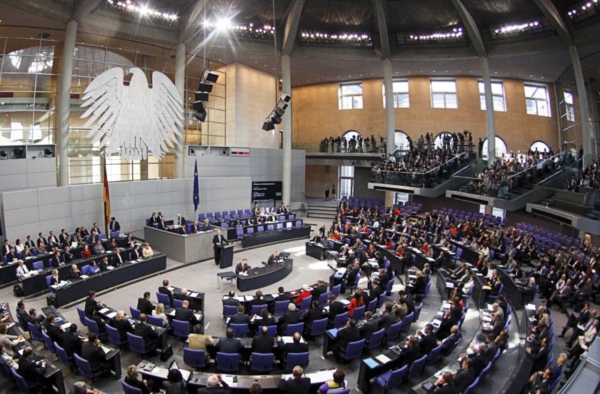 Γερμανία: Η Βουλή ενέκρινε τη δόση των 15 δισ. για την Ελλάδα - Media