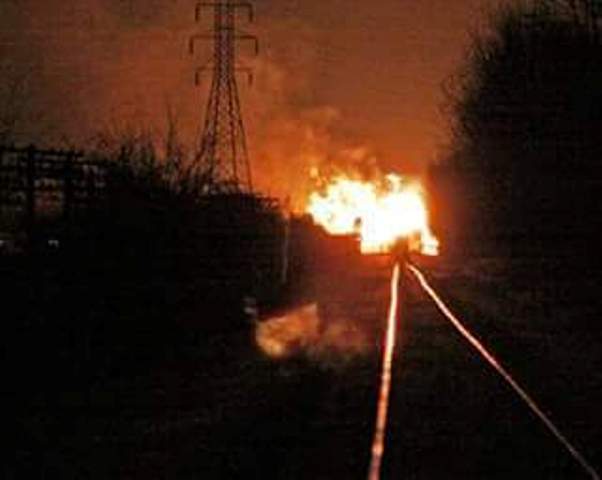 ΗΠΑ: Φωτιά σε τραίνο που εκτροχιάστηκε ενώ μετέφερε τοξικά χημικά προϊόντα(Photos) - Media