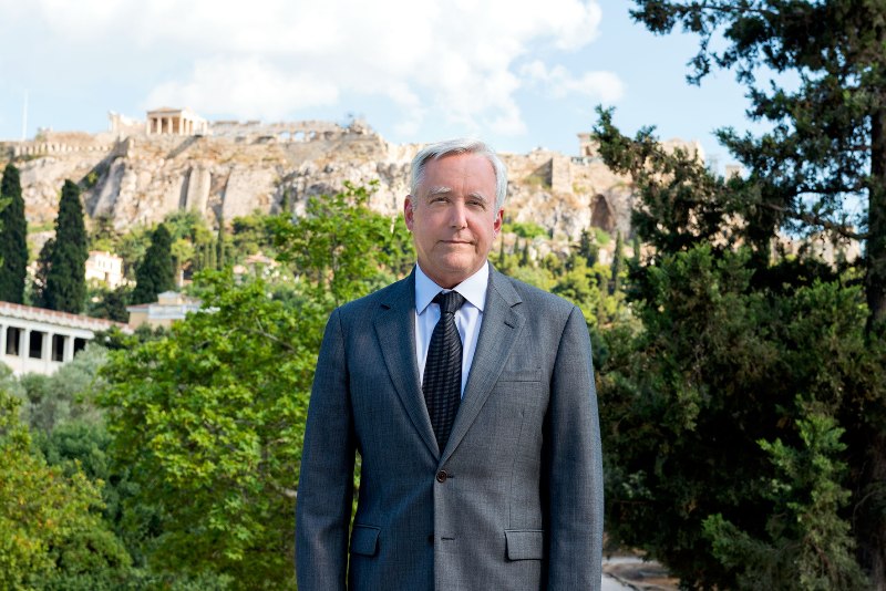 Ντέιβιντ Πιρς: Η Ελλάδα χρειάζεται σημαντική ελάφρυνση του χρέους - Media