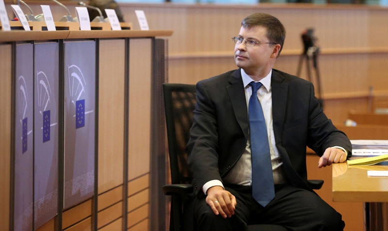 Ντομπρόβσκις: Το «όχι» θα περιέπλεκε την εξεύρεση λύσης - Media