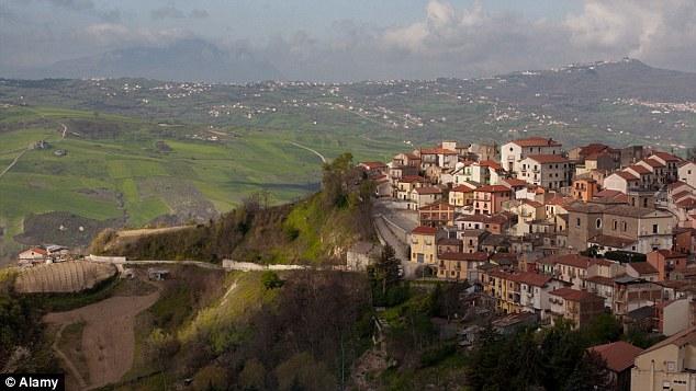 Μπορούν να οδηγούν σε κατάσταση μέθης και να μην χάνουν την άδειά τους σε επαρχία της Ιταλίας (Photos) - Media