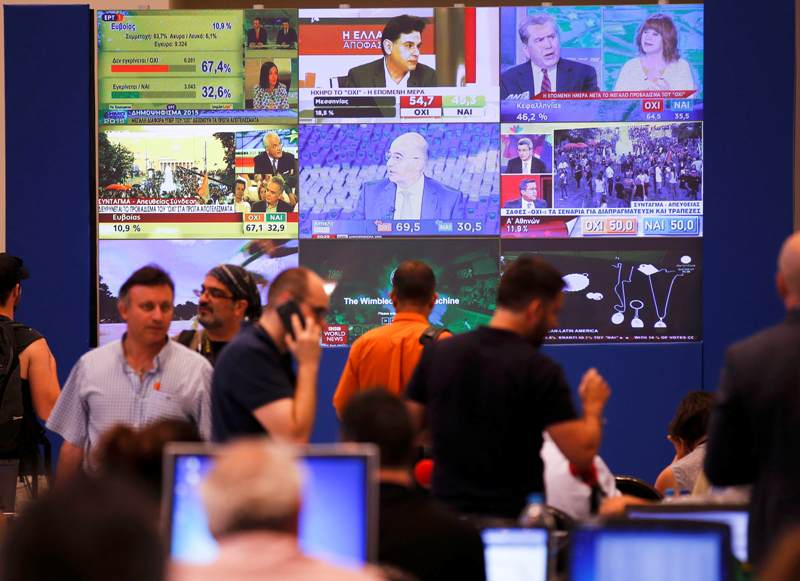 Έκπληκτοι οι ξένοι δημοσιογράφοι από το αποτέλεσμα του δημοψηφίσματος - Περίμεναν μικρό προβάδισμα του ΟΧΙ - Media