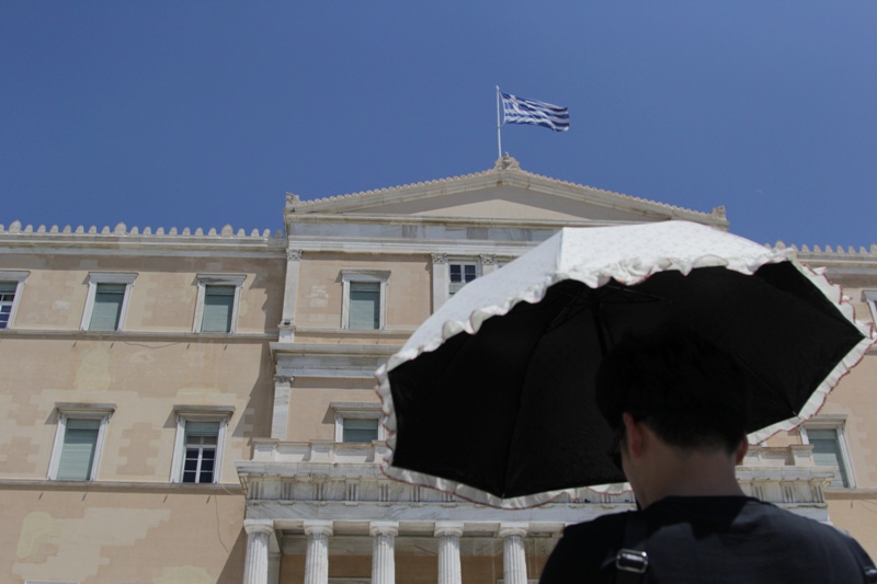 Με λιακάδα στις κάλπες, με βροχή η επιστροφή - Media