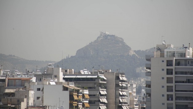 Καύσωνας και υγρασία και αύριο - Στους 40 βαθμούς ο υδράργυρος - Media