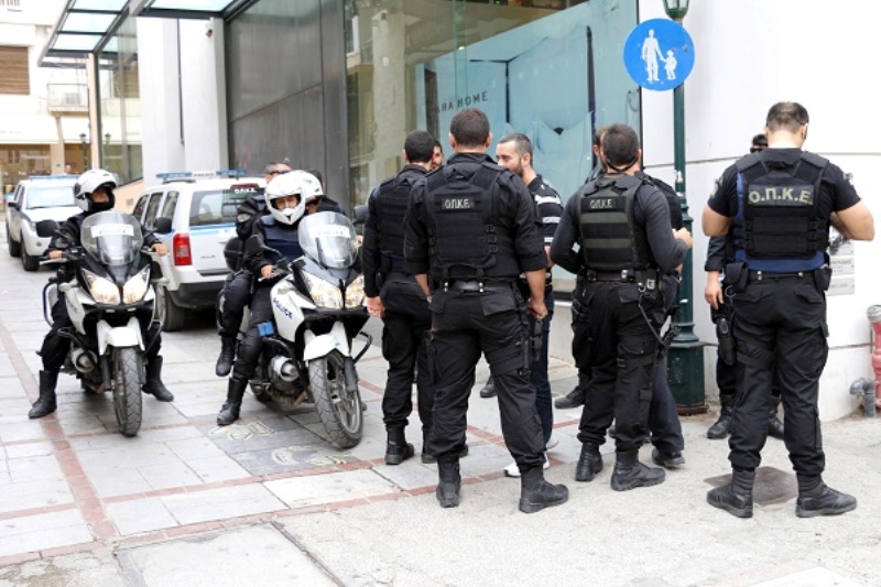 Επιχείρησαν να λιντσάρουν τον 78χρονο για την αποπλάνηση των δύο κοριτσιών - Media