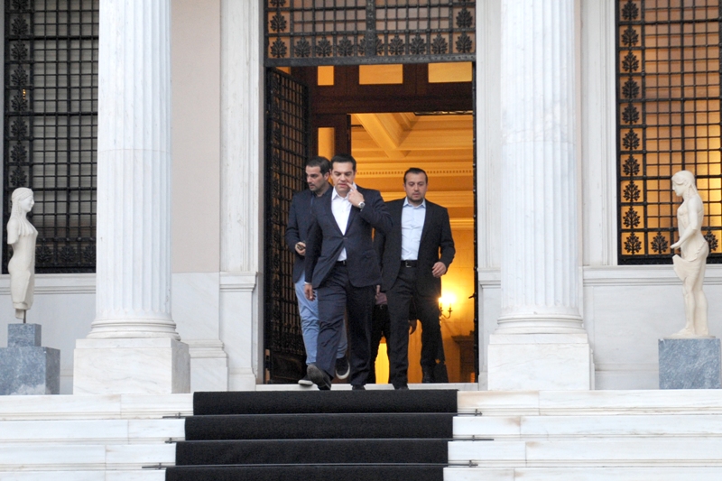 Κυβερνητική σύσκεψη στο Μαξίμου για τις εξελίξεις  (Video) - Media