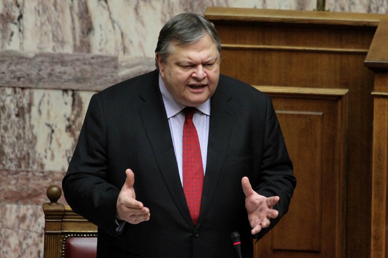 Βενιζέλος: Να σταματήσουμε την κομπίνα που πάει να κάνει ο Τσίπρας - Media